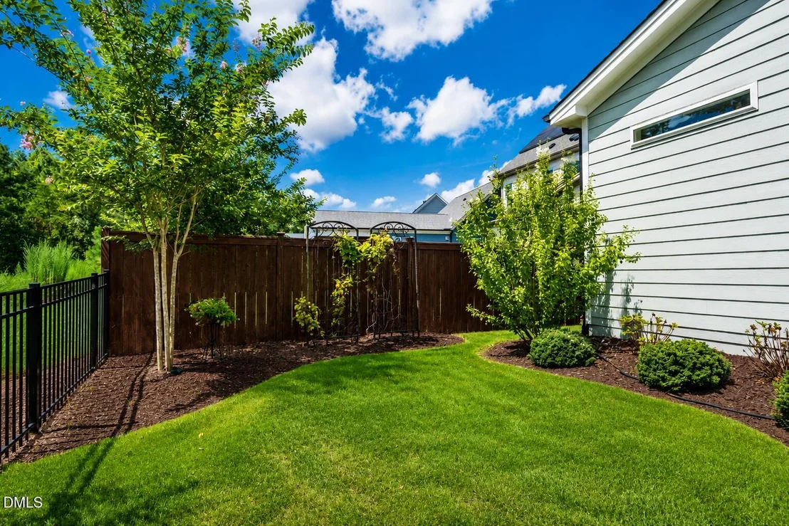 Photo of 136 Post Oak Road