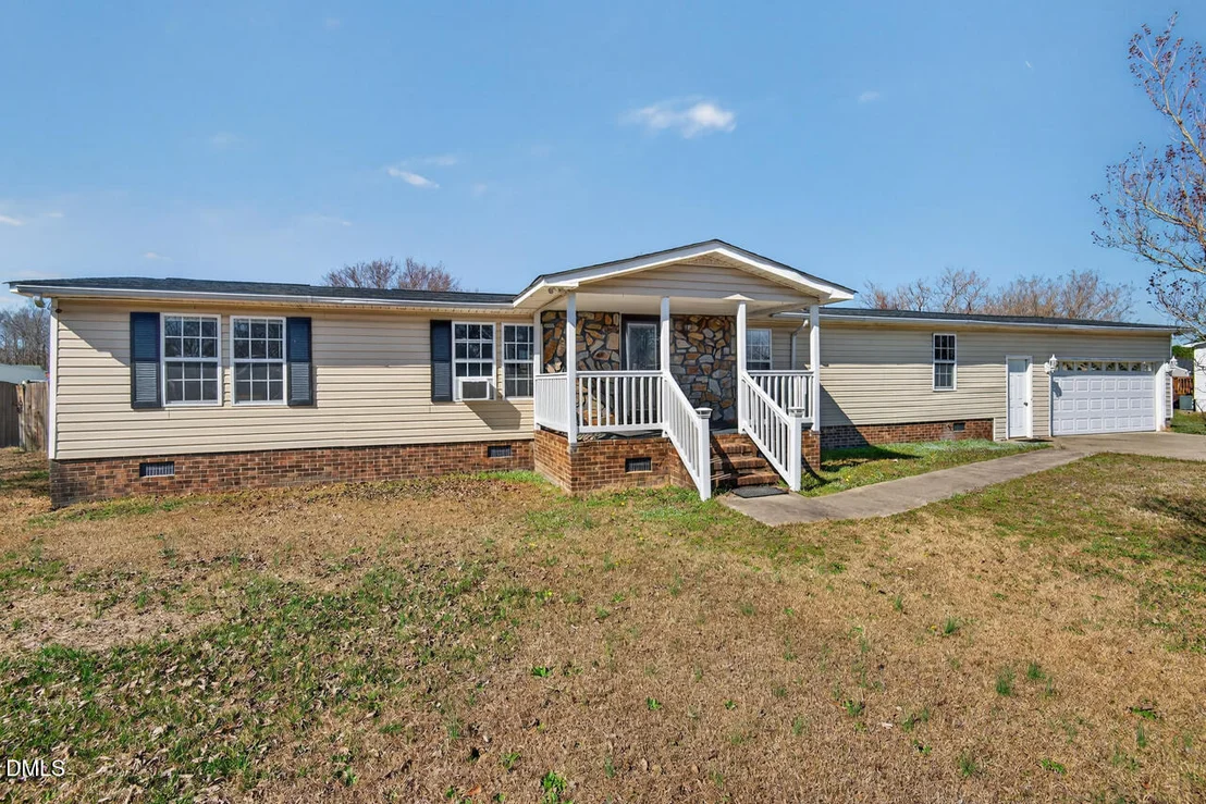 Photo of 1622 Lancaster Road