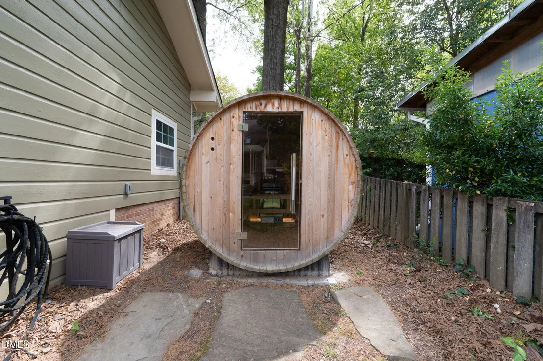 Photo of 2111 Pershing Street