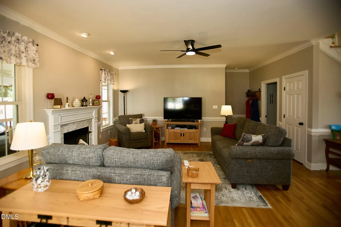 Photo of 4530 Dewfield Drive N