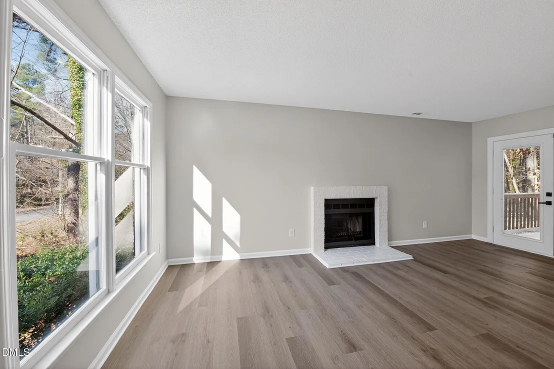 Photo of 1701 Valley