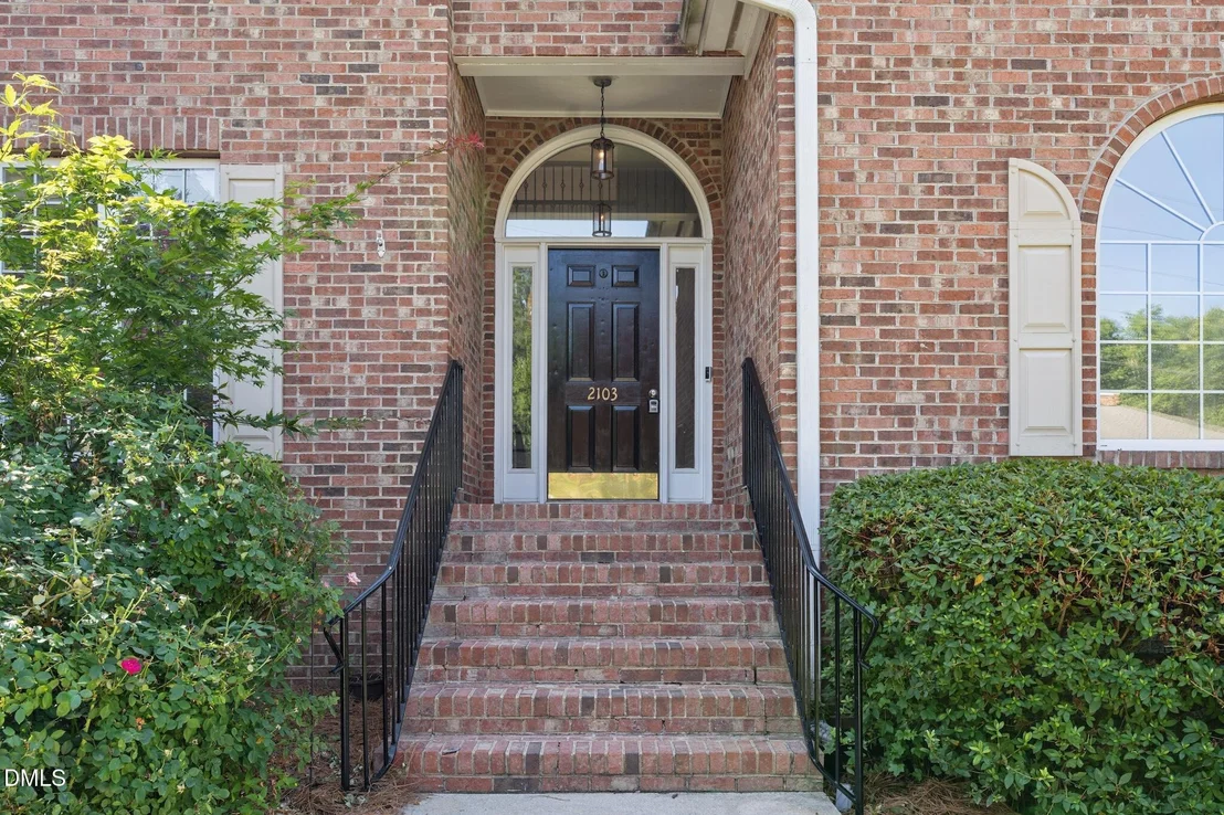 Photo of 2103 W Marilyn Circle