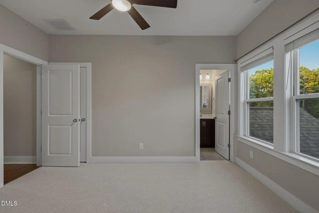 Photo of 1029 Queensdale Drive