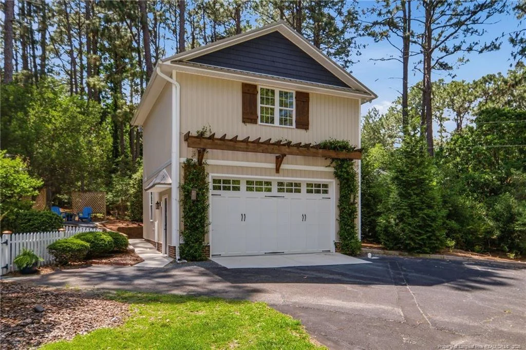 Photo of 305 Maples Road