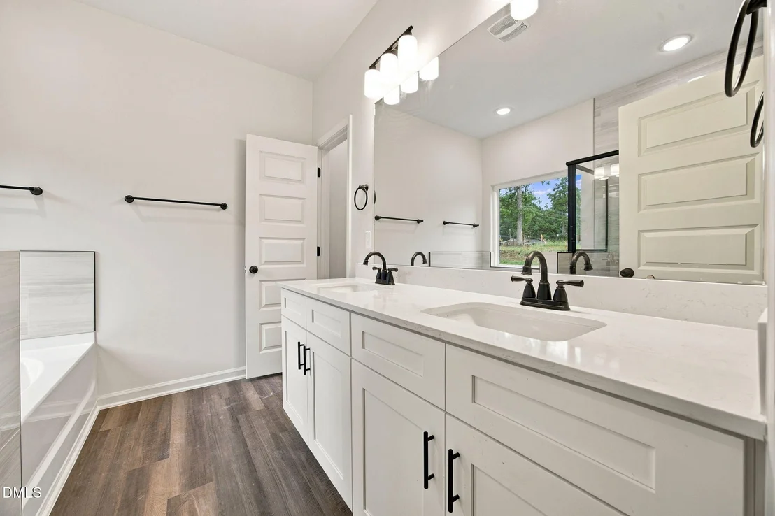 Photo of 713 Crestview Drive