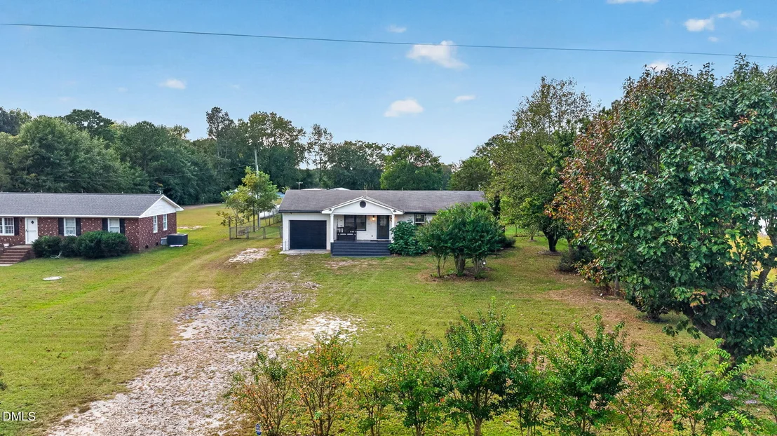 Photo of 209 Chic Ennis Road