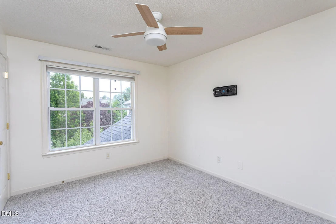 Photo of 208 Troyer Place