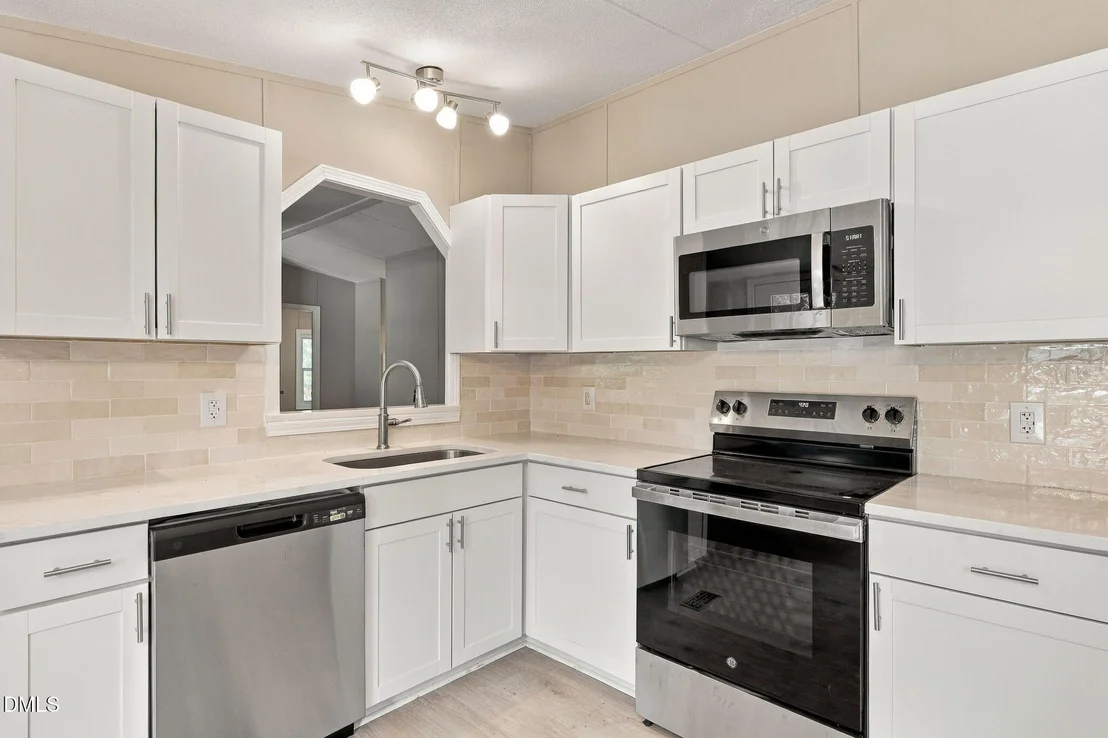 Photo of 582 Ed Thomas Road