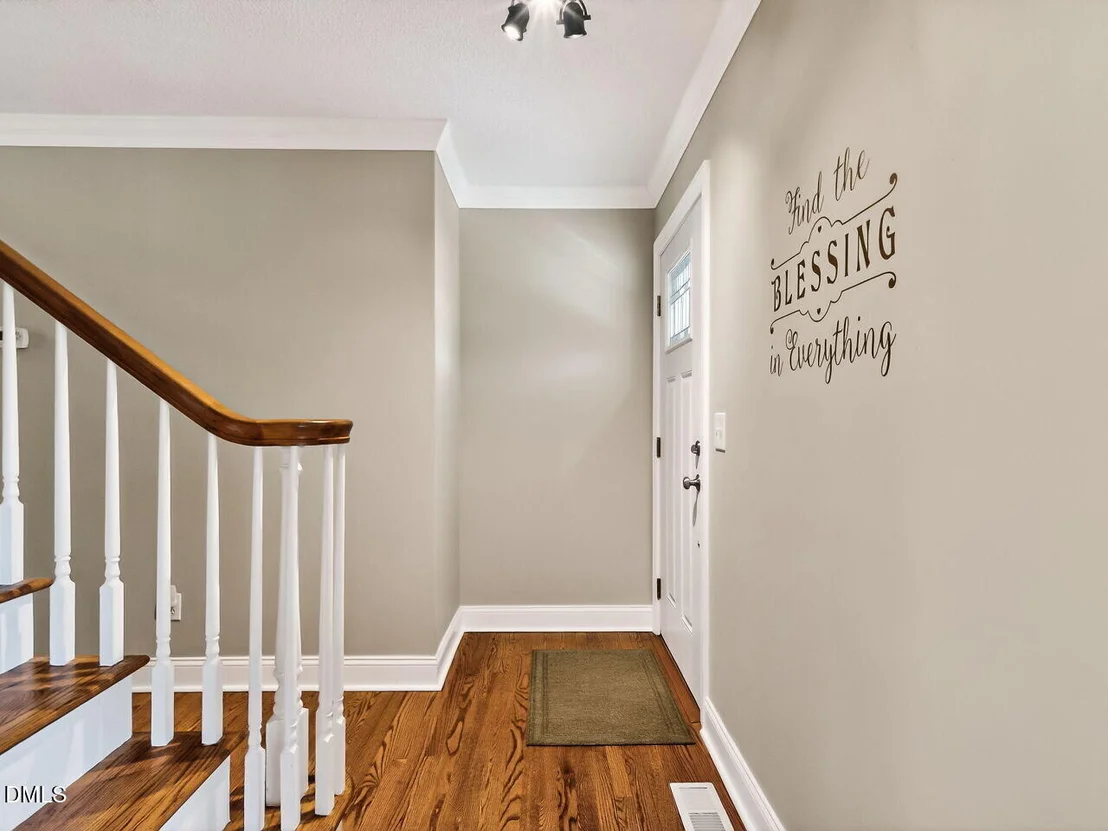 Photo of 1425 Raybon Drive