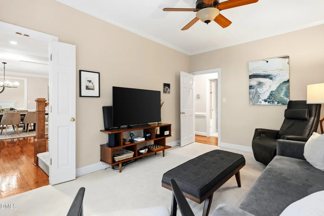 Photo of 3129 Eton Road