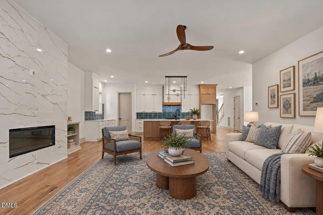 Photo of 1001 Addison Place
