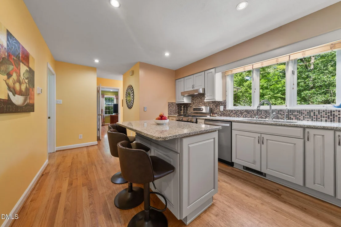 Photo of 721 Tinkerbell Road