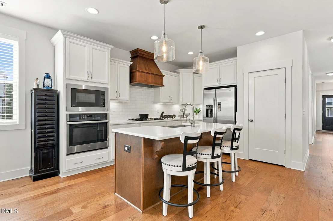 Photo of 325 Underhill Way