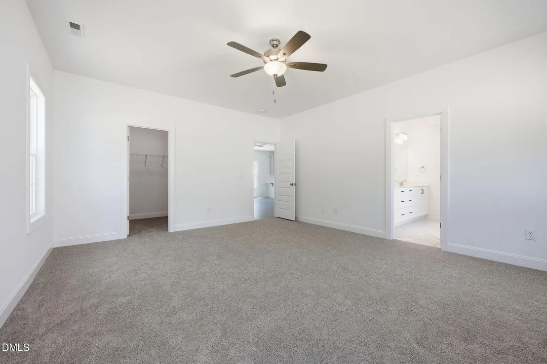 Photo of 122 Grinnell Loop