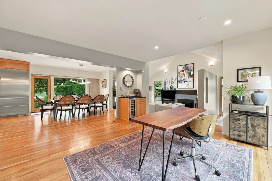 Photo of 3007 Surrey Road