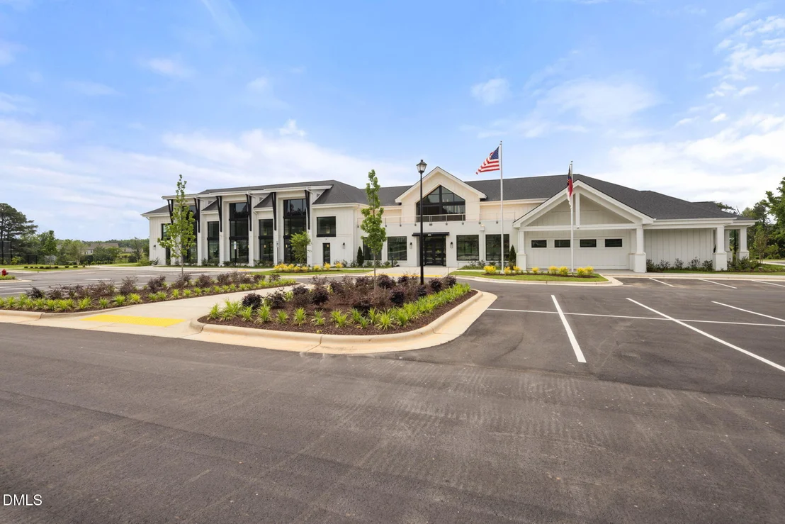 Photo of 949 Steeplechase Boulevard
