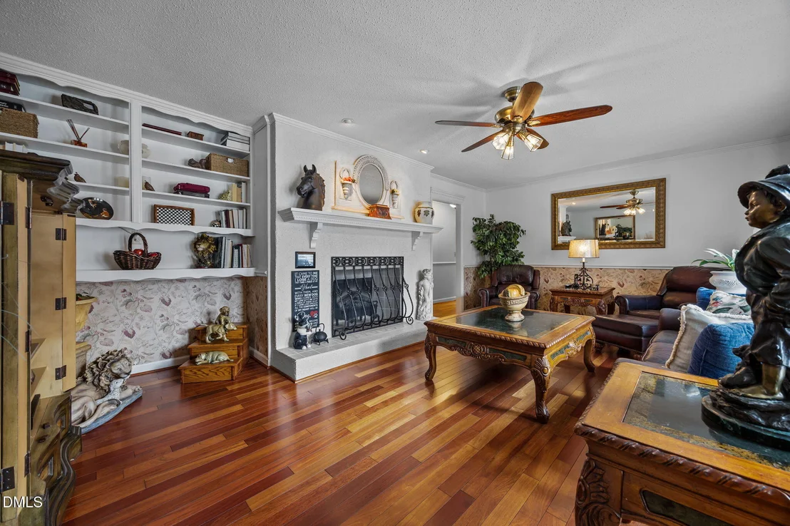 Photo of 801 Lakeside Drive