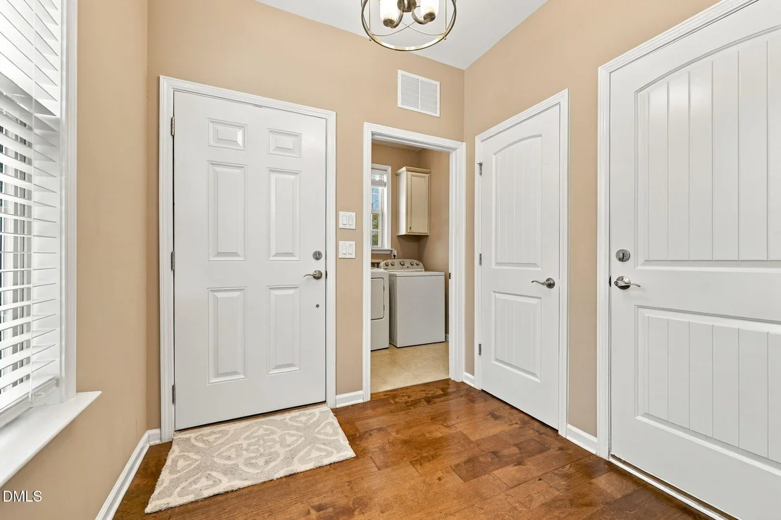 Photo of 1033 Cuthbert Lane
