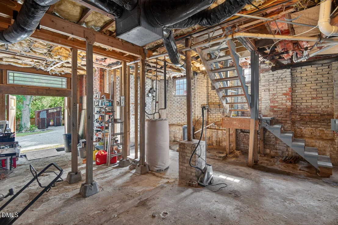 Photo of 321 W Trinity Avenue