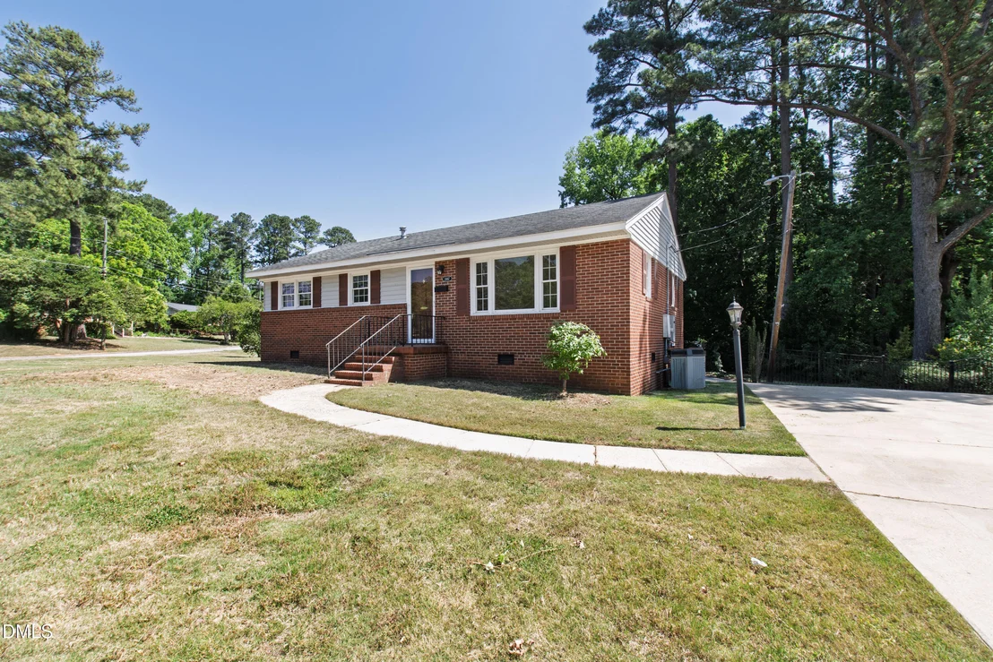 Photo of 2467 Milburnie Road