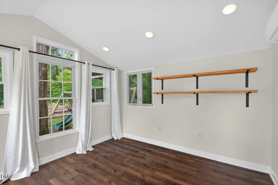 Photo of 2905 Broad Street
