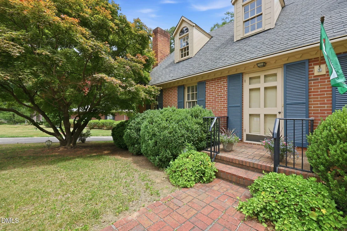 Photo of 212 Hillcrest Drive