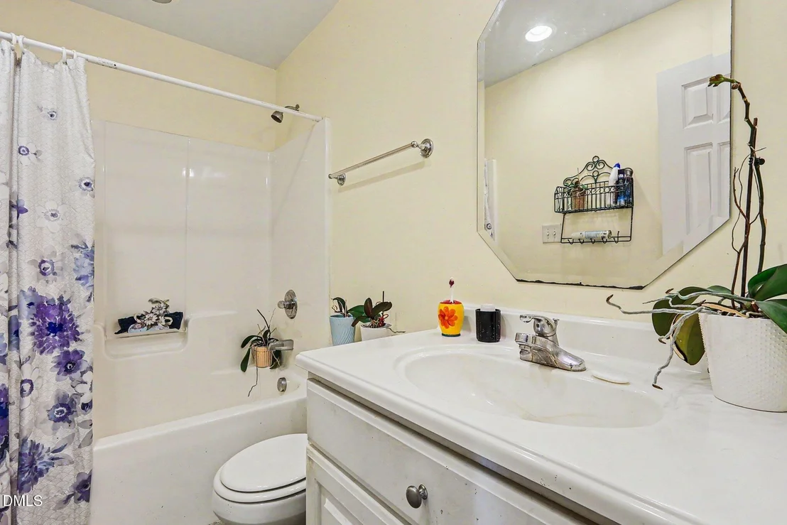 Photo of 1750 Tom Oakley Road