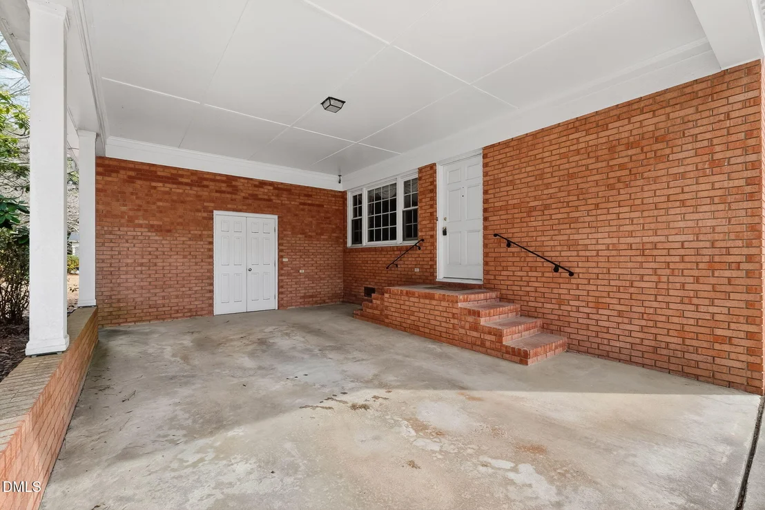 Photo of 808 Chestnut Drive