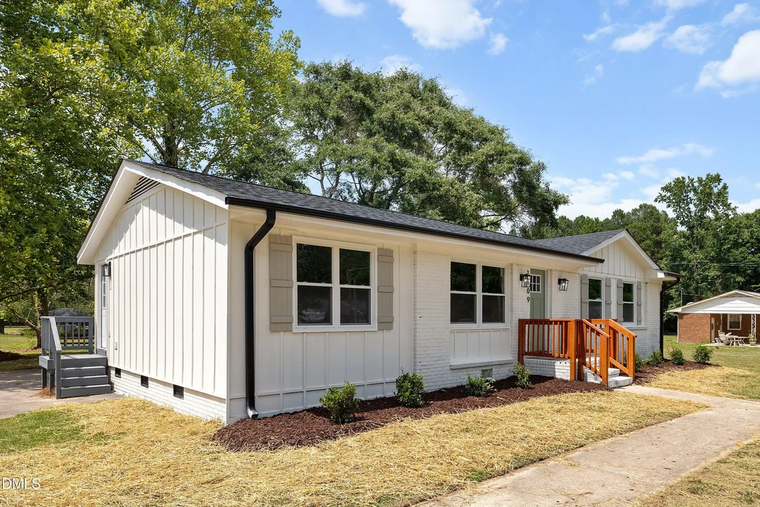 Photo of 1109 Damascus Drive