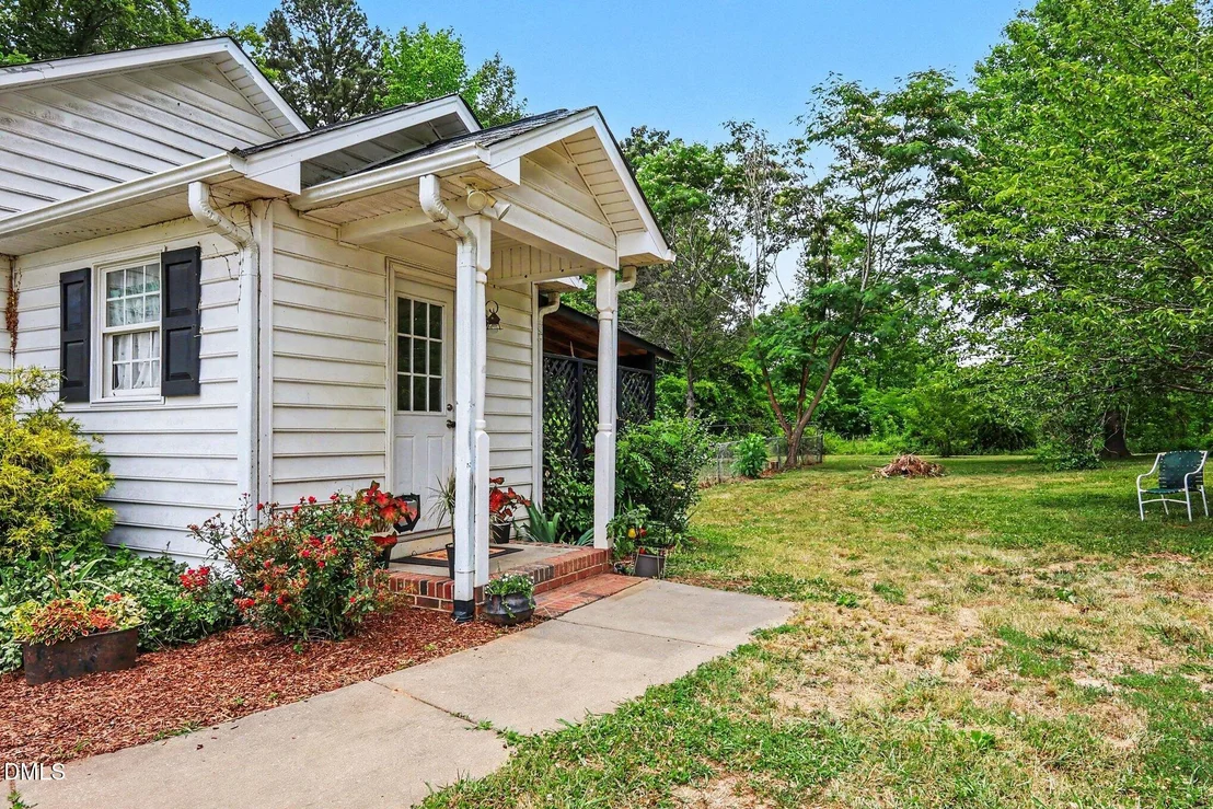 Photo of 1750 Tom Oakley Road