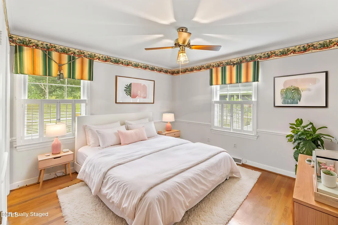 Photo of 1101 S Walnut Drive