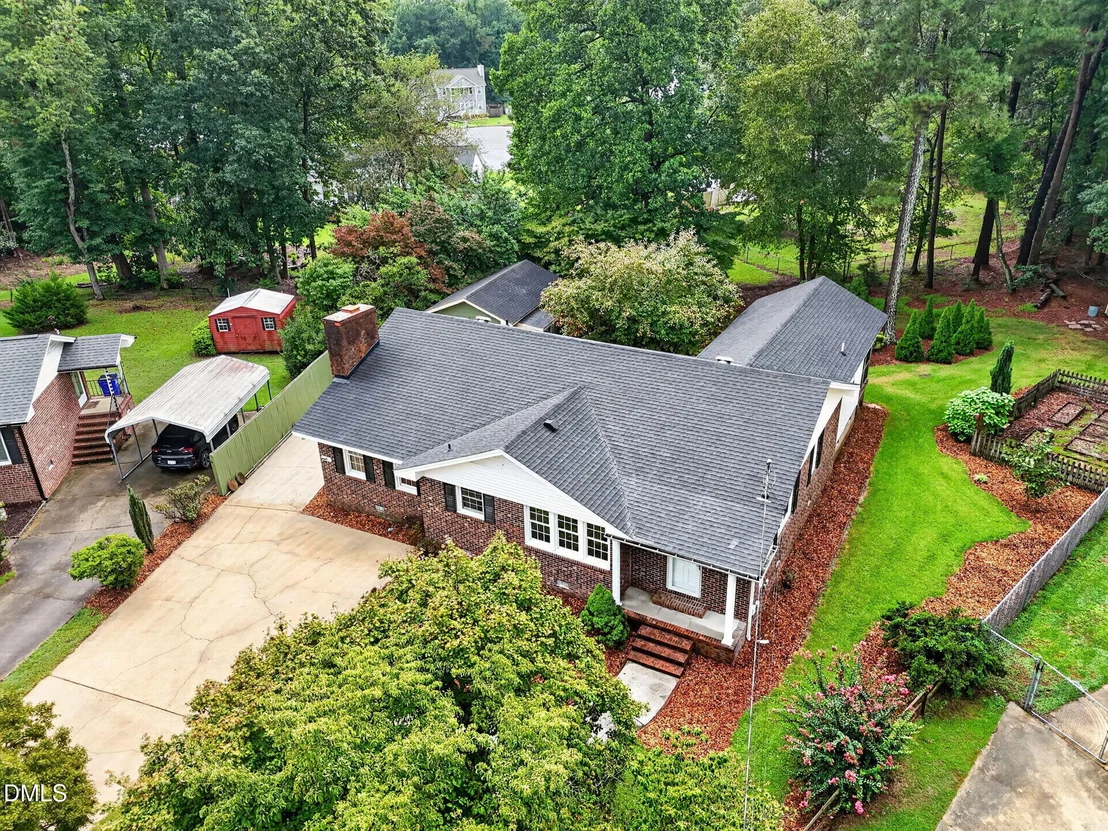 Photo of 63 White Oak Drive
