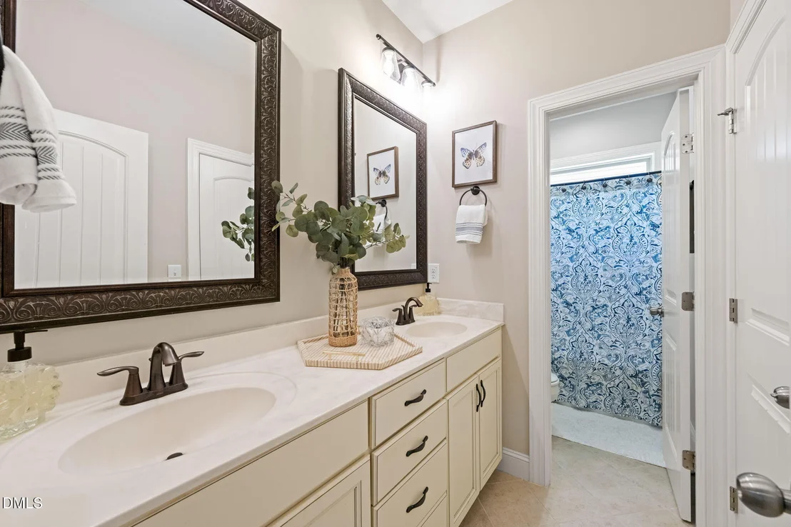 Photo of 528 Bosworth Place