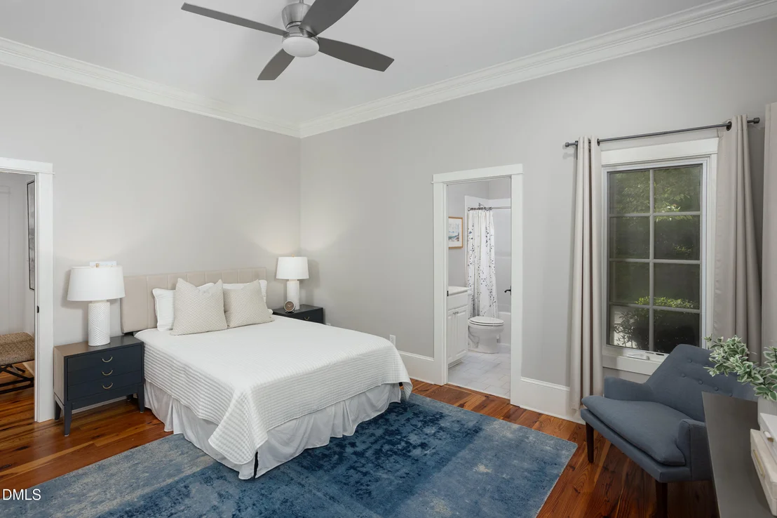 Photo of 3611 Rugby Road