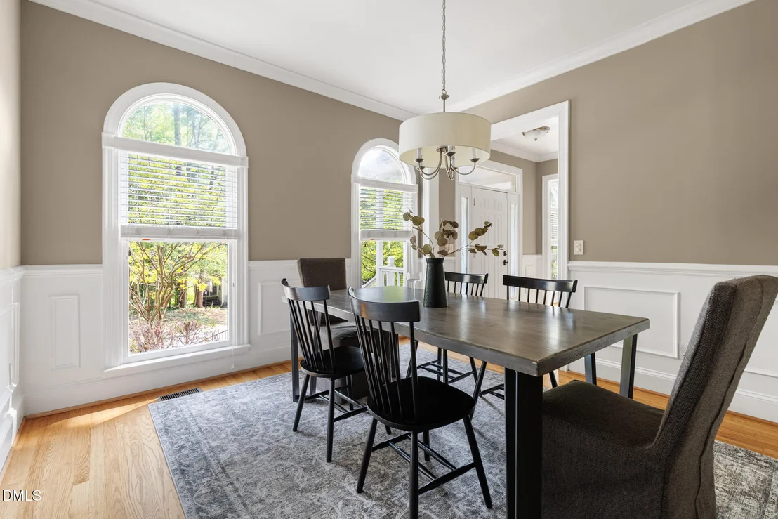 Photo of 2204 Meade Lane
