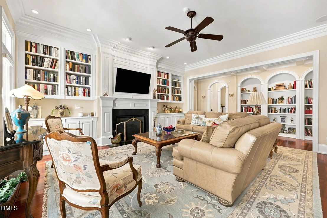 Photo of 6102 Treyburn Point Drive
