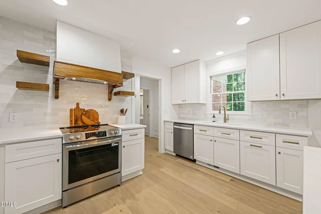 Photo of 2404 Beechview Court