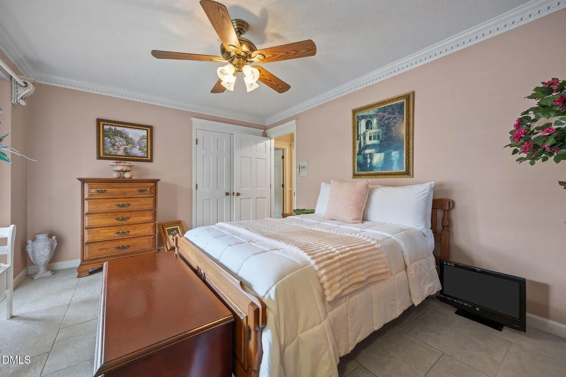 Photo of 801 Lakeside Drive