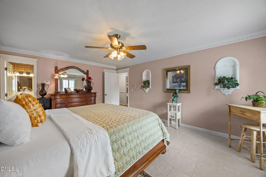 Photo of 801 Lakeside Drive