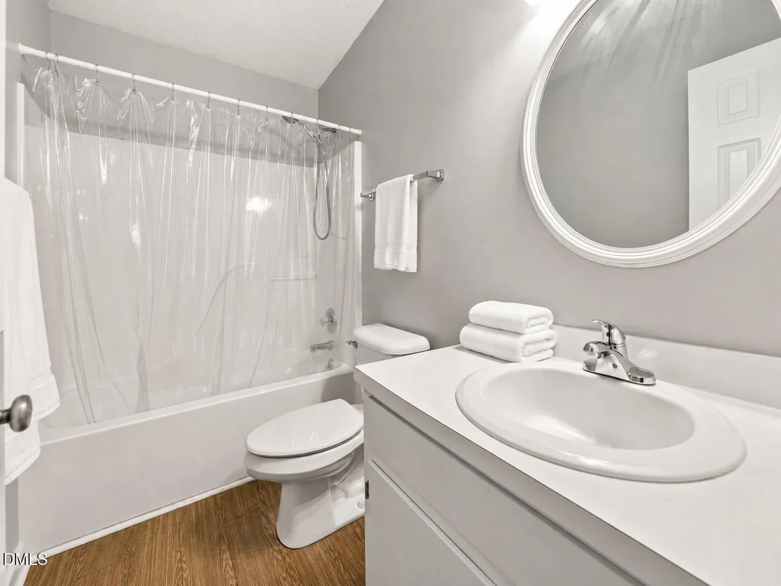 Photo of 215 Brookfield Circle