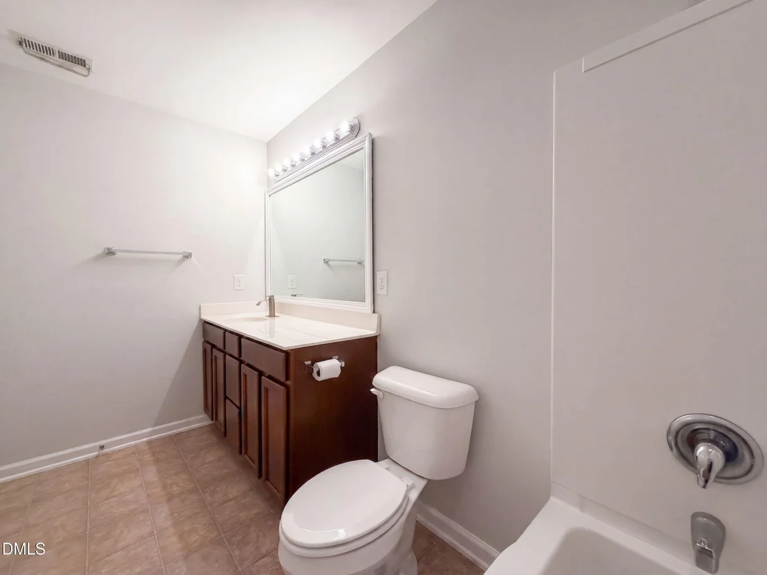 Photo of 1304 Litchborough Way