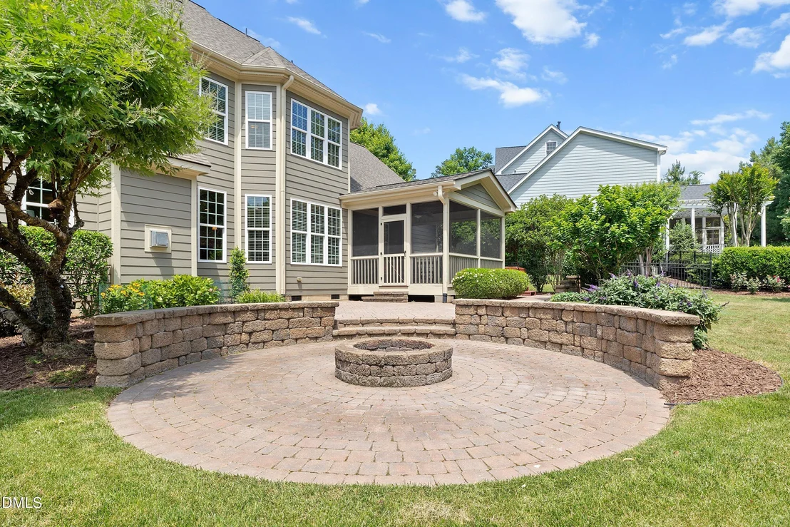 Photo of 824 Magalloway Drive