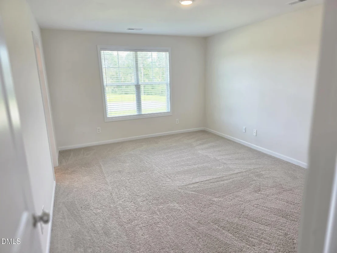 Photo of 824 Old Angus Lane