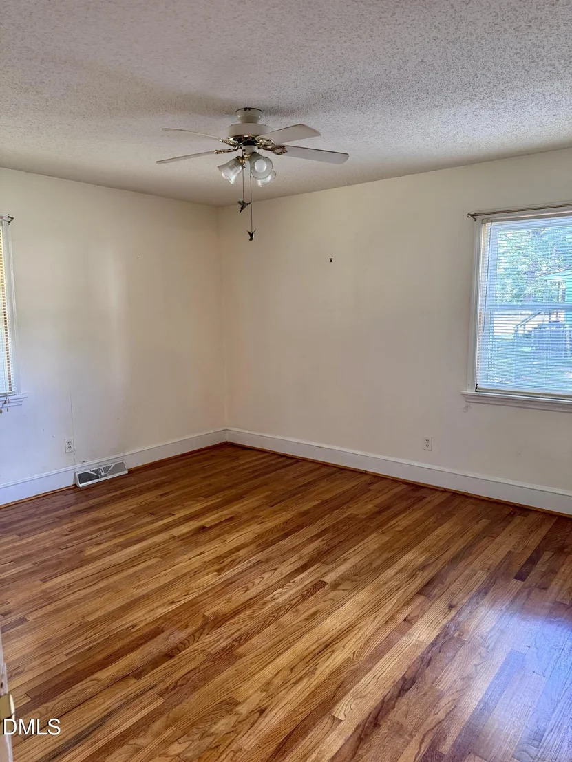Photo of 402 Mitchell Avenue