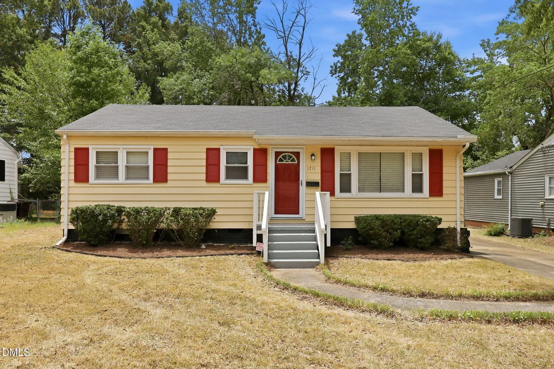 Photo of 1711 Forest Road