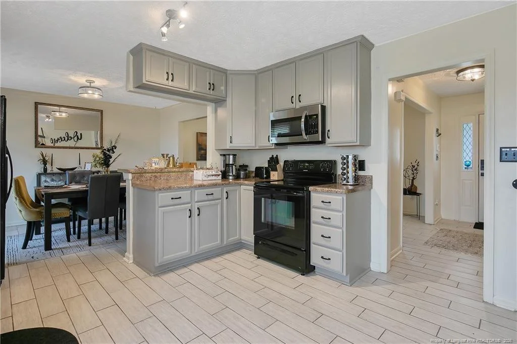 Photo of 6213 Streeter Drive