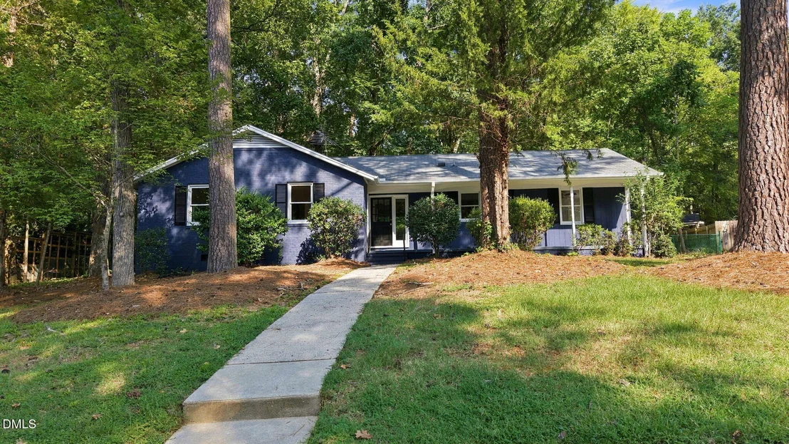 Photo of 404 Longleaf Drive