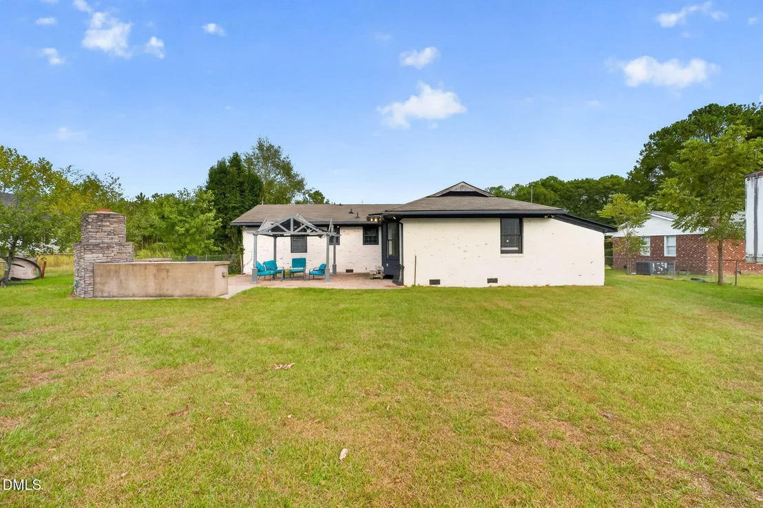 Photo of 209 Chic Ennis Road