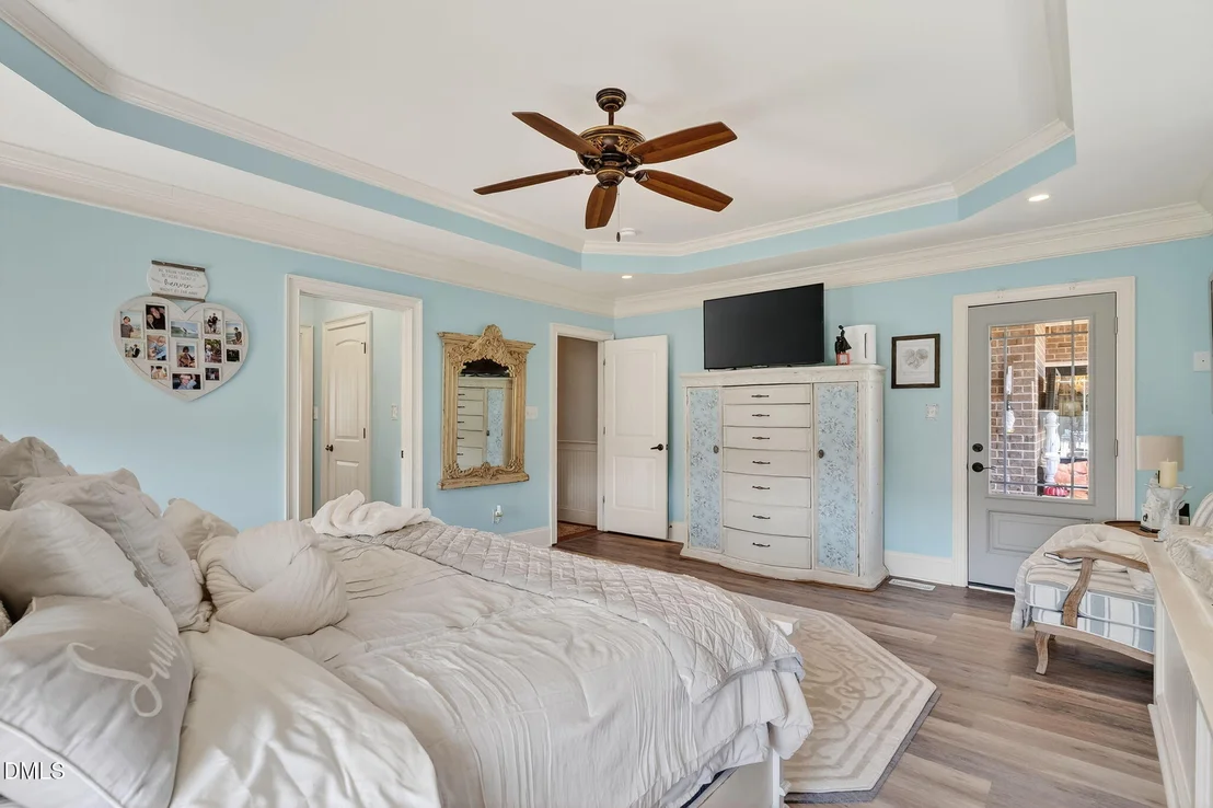 Photo of 296 Shoreline Drive