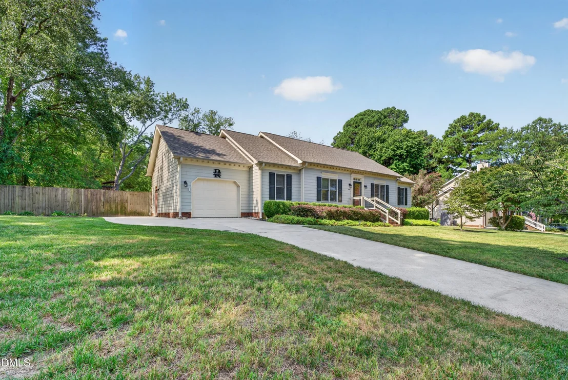 Photo of 103 Pinewood Drive